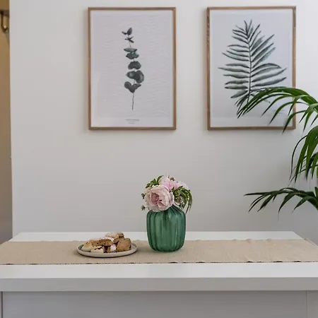 Riviera Apartment *